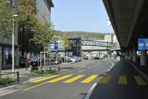 Spektakulärer Brückentransport vom Escher-Wyss Platz ins Glatttal