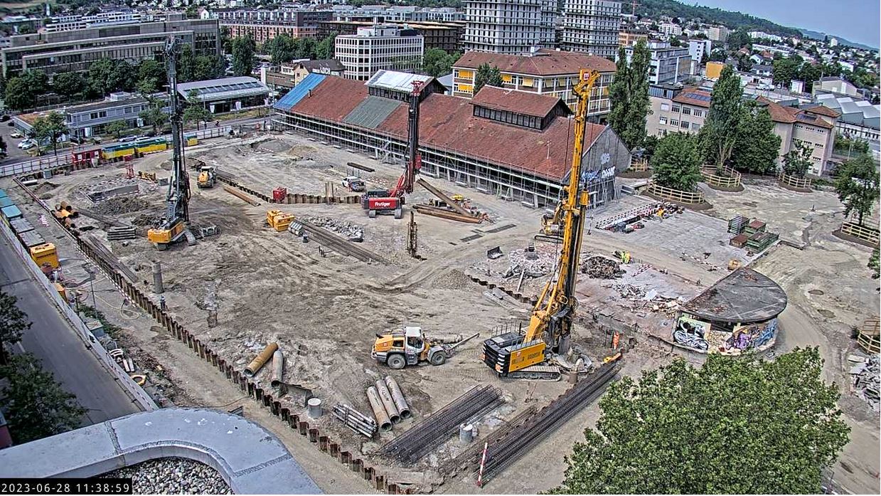 Keine Sommerpause auf der Koch-Baustelle